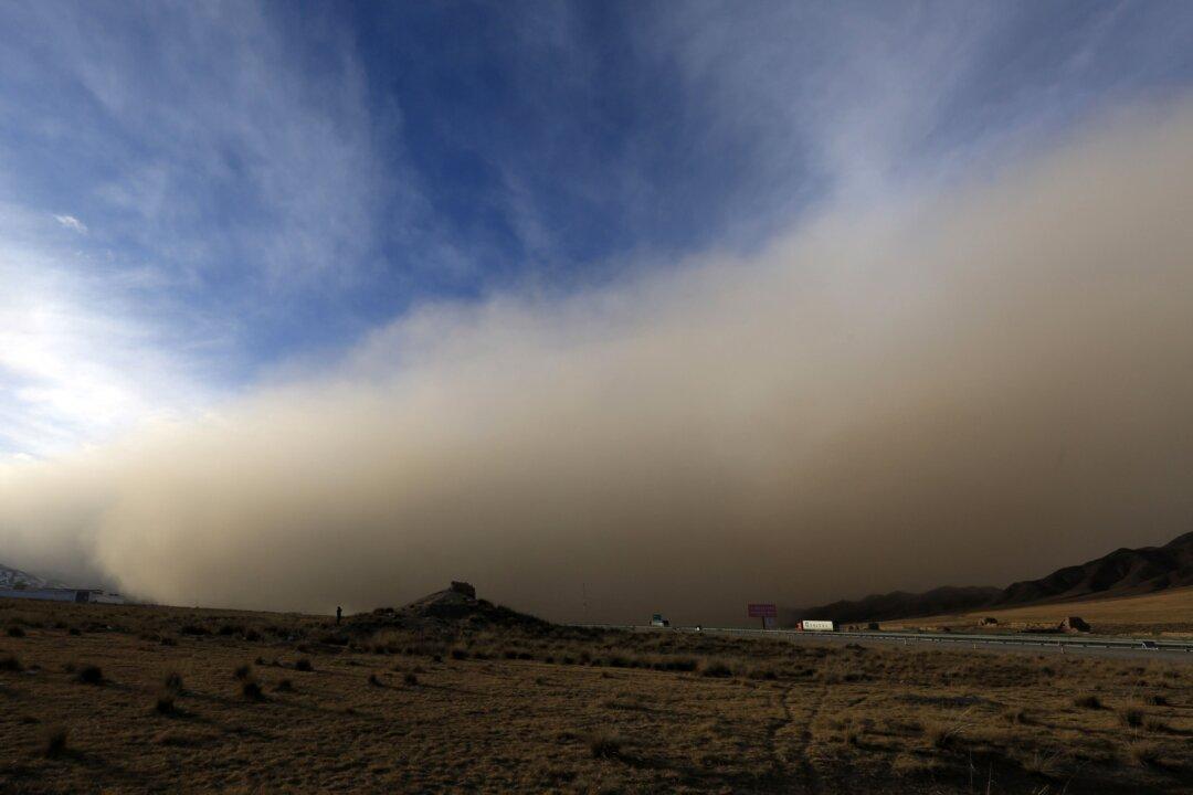 Cities Engulfed as Severe Sandstorms hit Northwestern China