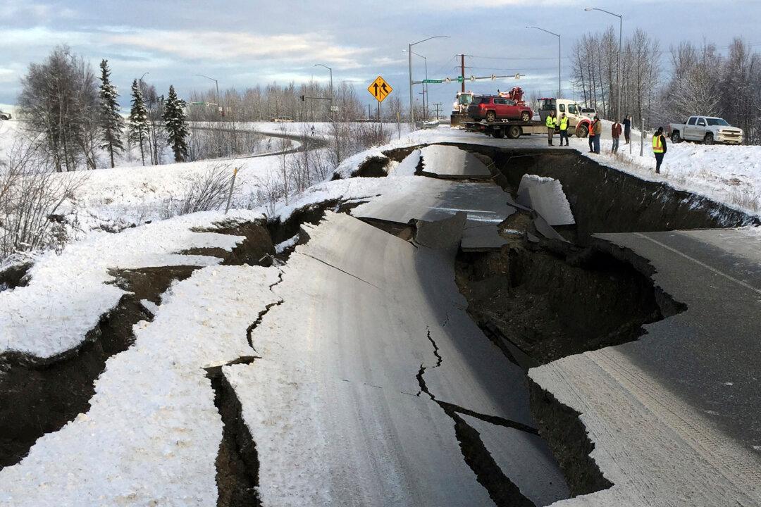 Powerful Aftershocks Arrive in Alaska for Beginning of the New Year