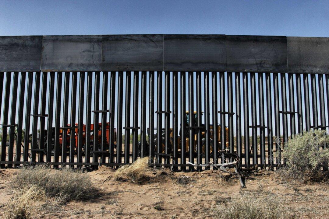 Supreme Court Dismisses Environmentalists’ Challenge to Border Wall
