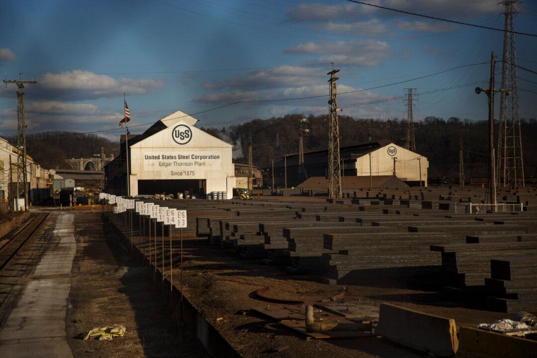 New Economic Model Predicts Tariffs Will Bring US Job Growth