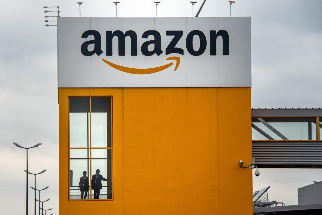 Amazon Briefly Edges out Apple for Most Valuable Company