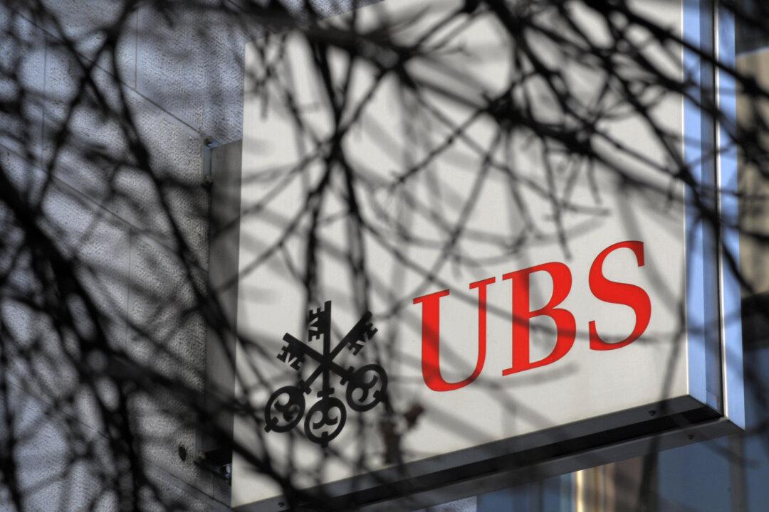 Ex-Swiss Banker Convicted for Selling Secrets