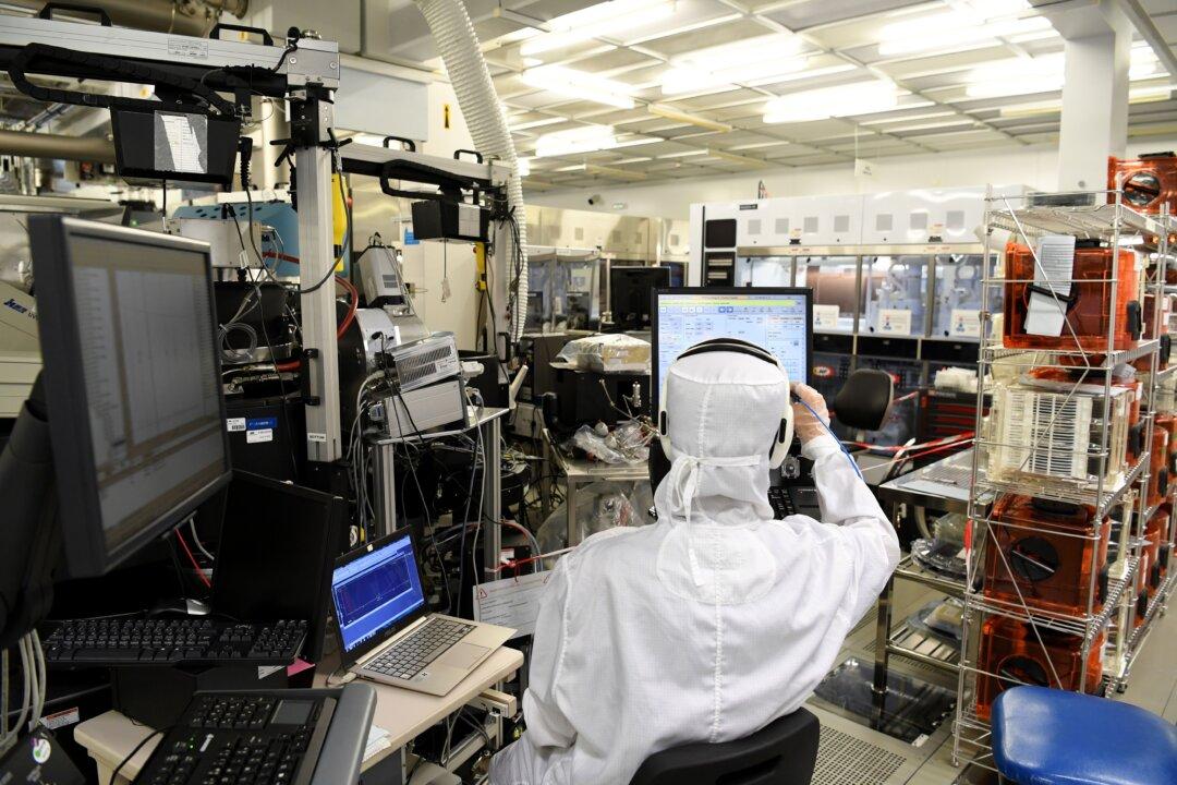 Systemic Failure and Strategic Defeat: The Microchip Front in the Sino–US Trade War