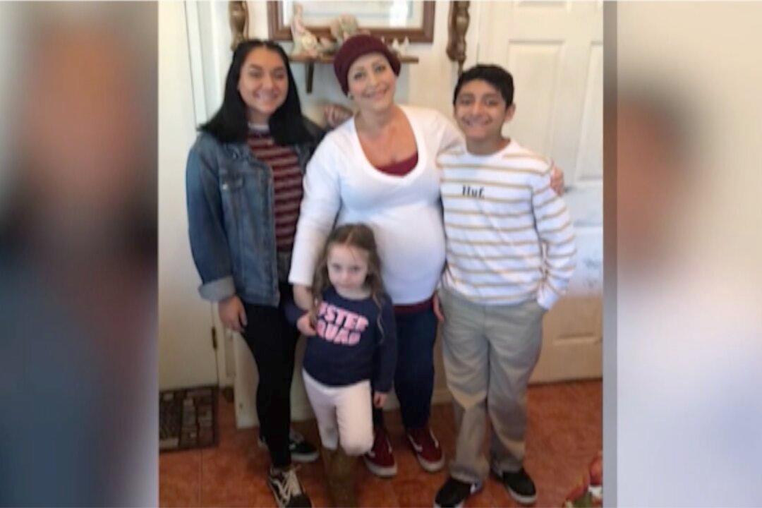 Mother of Twins Who Fought Leukemia While Pregnant Gets Bone Marrow Transplant