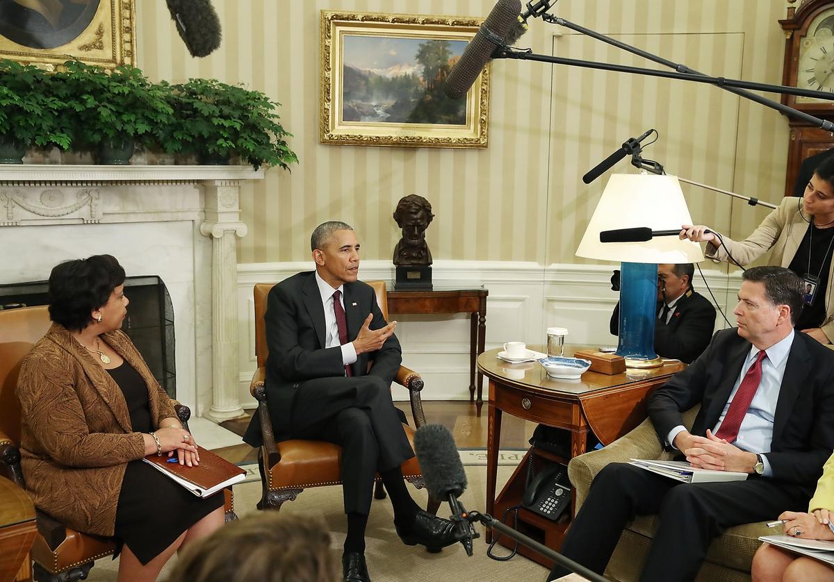 Ex-FBI Director Questioned About Secret Memo on Lynch Ahead of Testimony