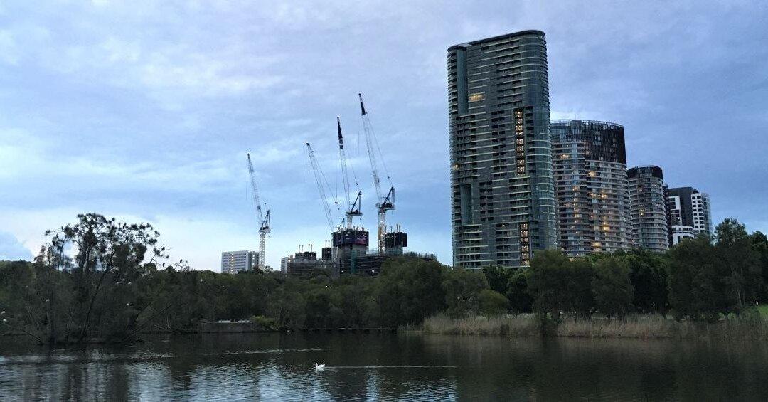 ‘Cracking’ Building on Christmas Eve Sees 3,000 People Evacuated in Sydney