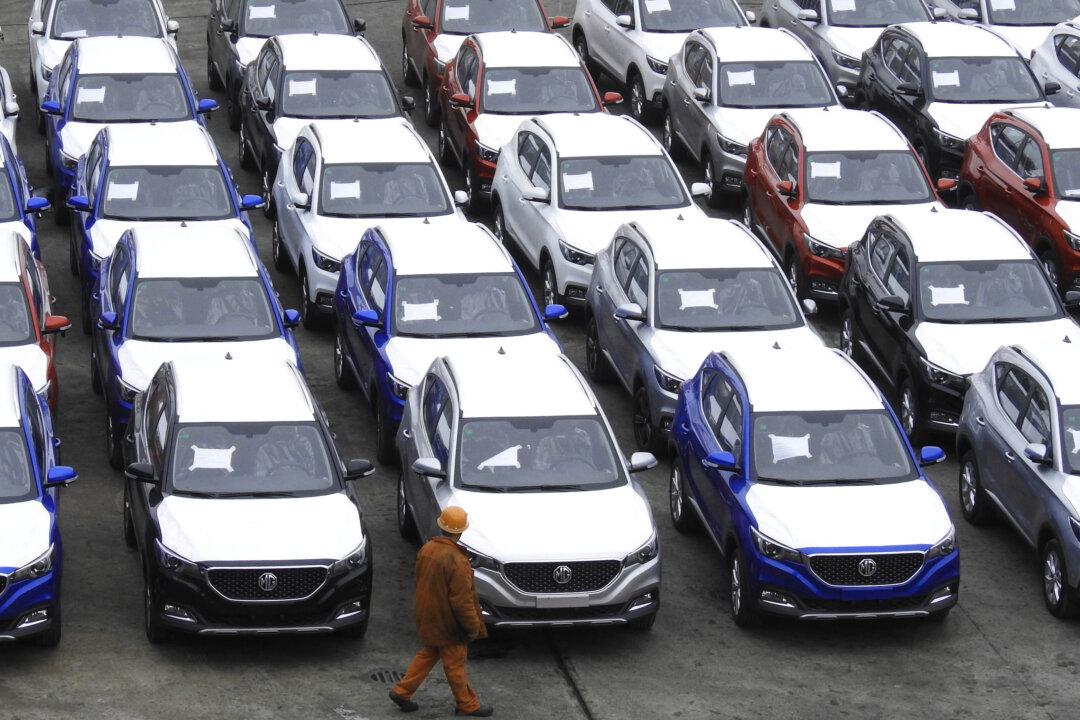 China’s Auto Sales Fall in November for Fifth Month
