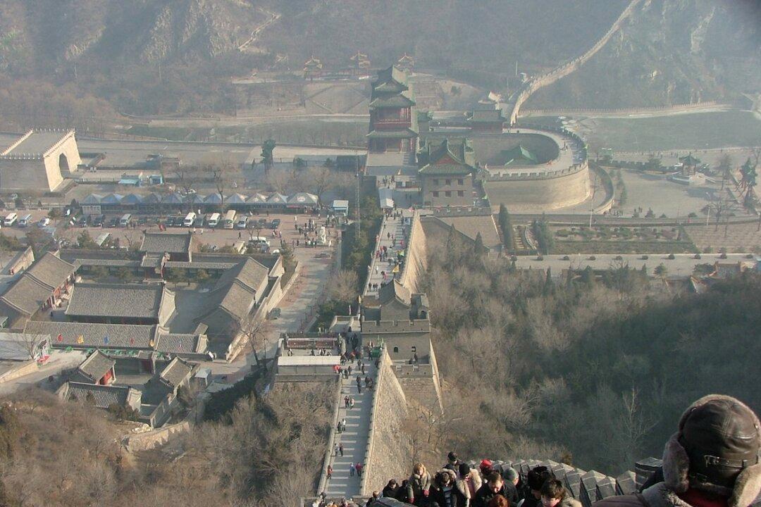 US Weighs China Travel Warning Over Huawei Case: Sources