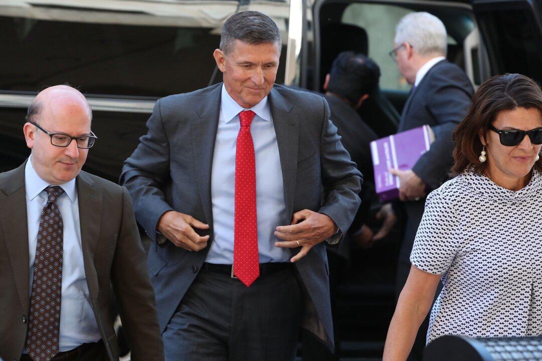 Flynn Sentencing Memo Details Unusual FBI Questioning, Asks for Probation