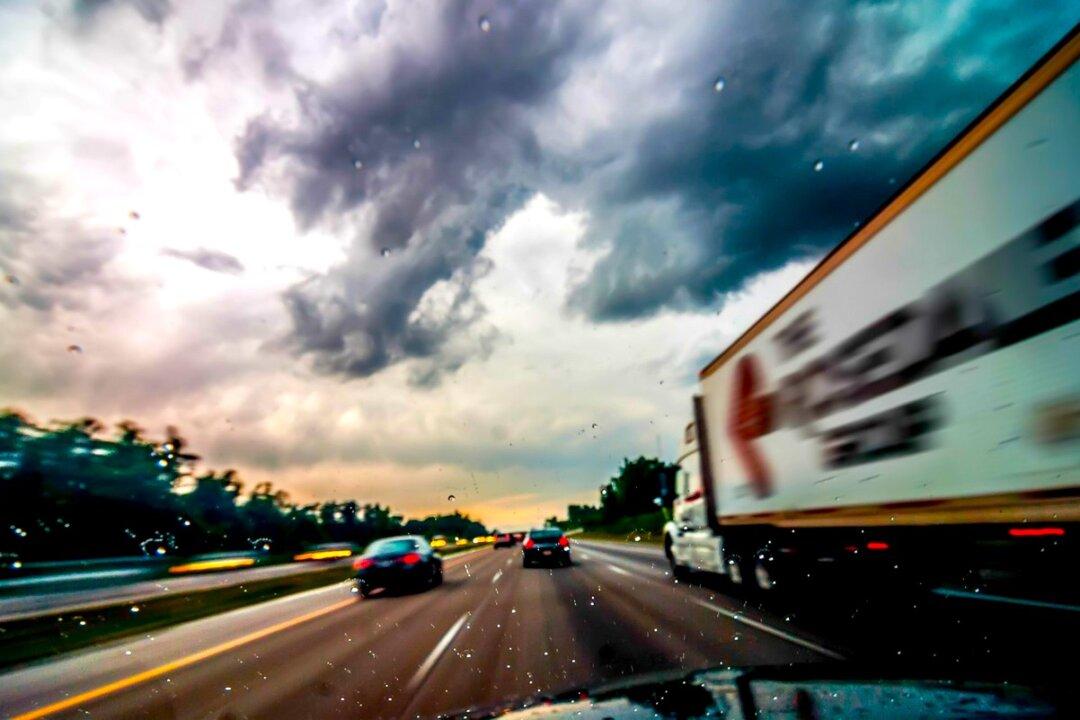 Facebook Post Thanking Trucker for Guiding Couple Through Rain Storm Goes Viral