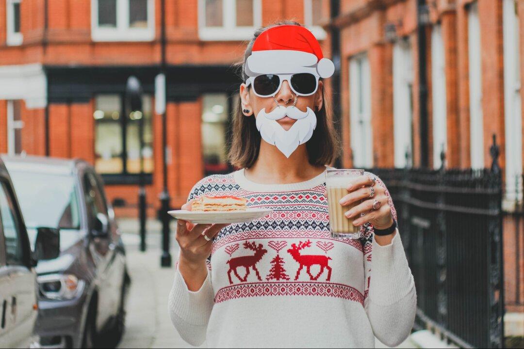 10 Ways to Indulge and Stay Healthy This Holiday Season