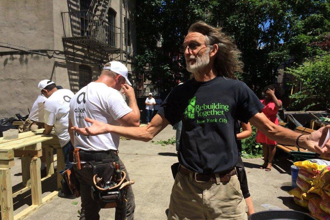 Vet Finds Calling After Hurricane, Helping Others Rebuild in New York