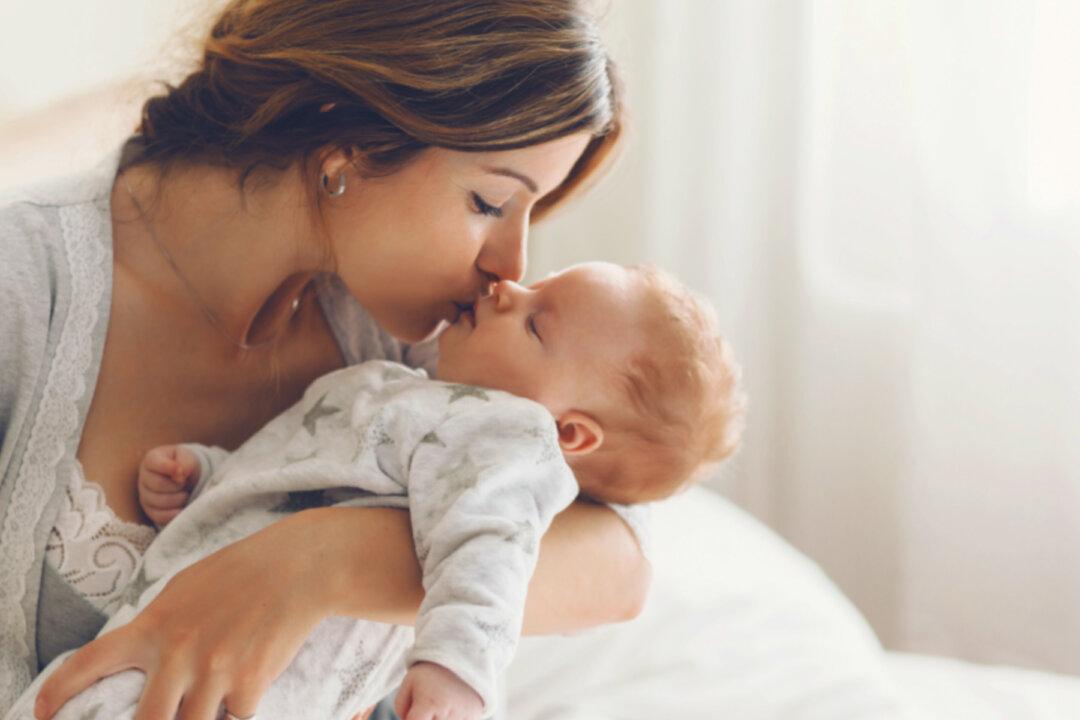 Mom’s Impromptu Singing at Hospital Unexpectedly Raises Awareness about Son’s Illness