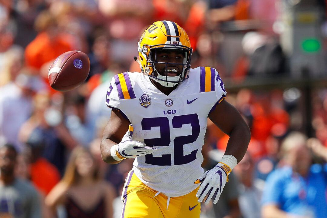 Police: LSU Player Kills Man Trying to Rob Him, Teammate