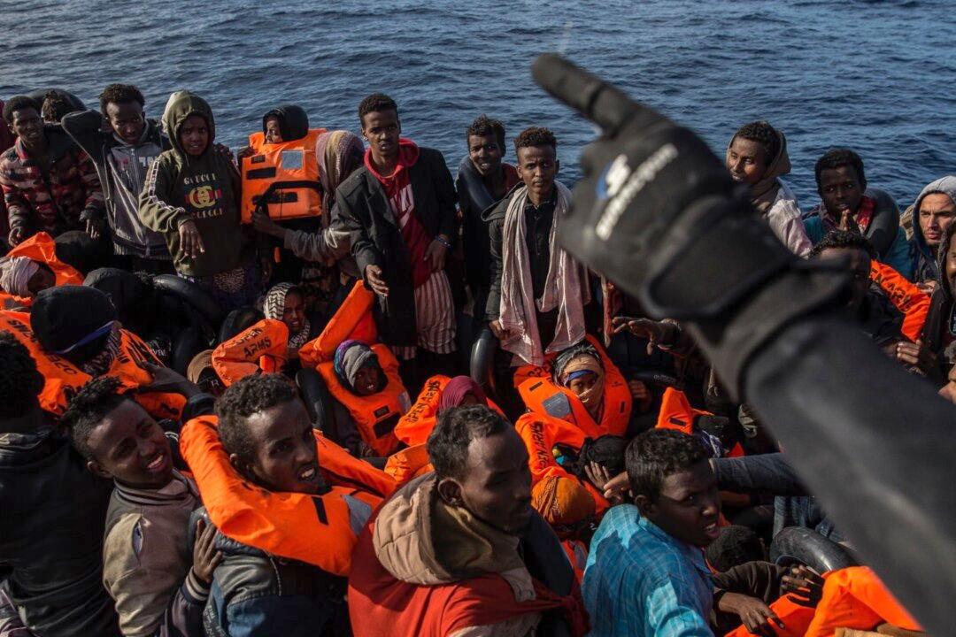 ‘Open Arms’ Aid Ship With 311 Migrants to Dock in Spain After Italy Says ‘No’