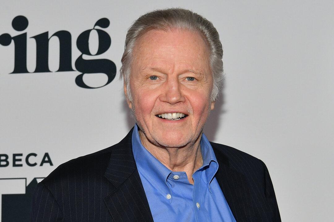 Actor Jon Voight Responds to Alyssa Milano’s Tweet That Called him an ‘F-lister’