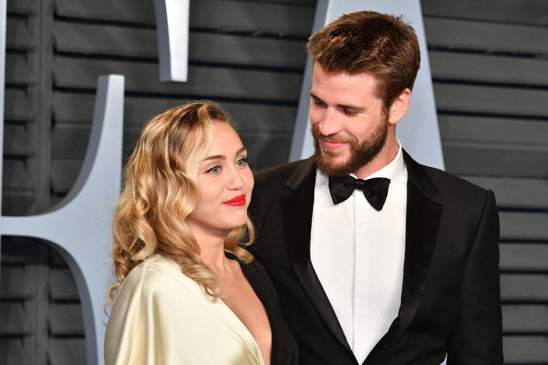 Miley Cyrus Appears to Confirm Secret Wedding to Liam Hemsworth