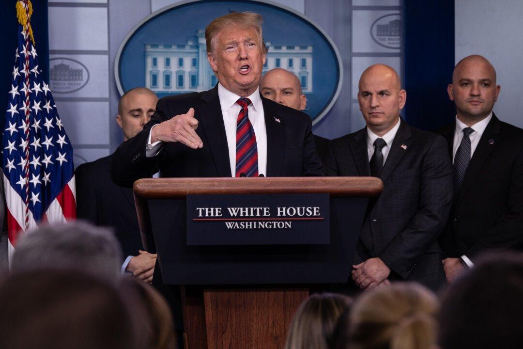 Trump Meets Press, Asks Border Patrol to Explain Need for Wall