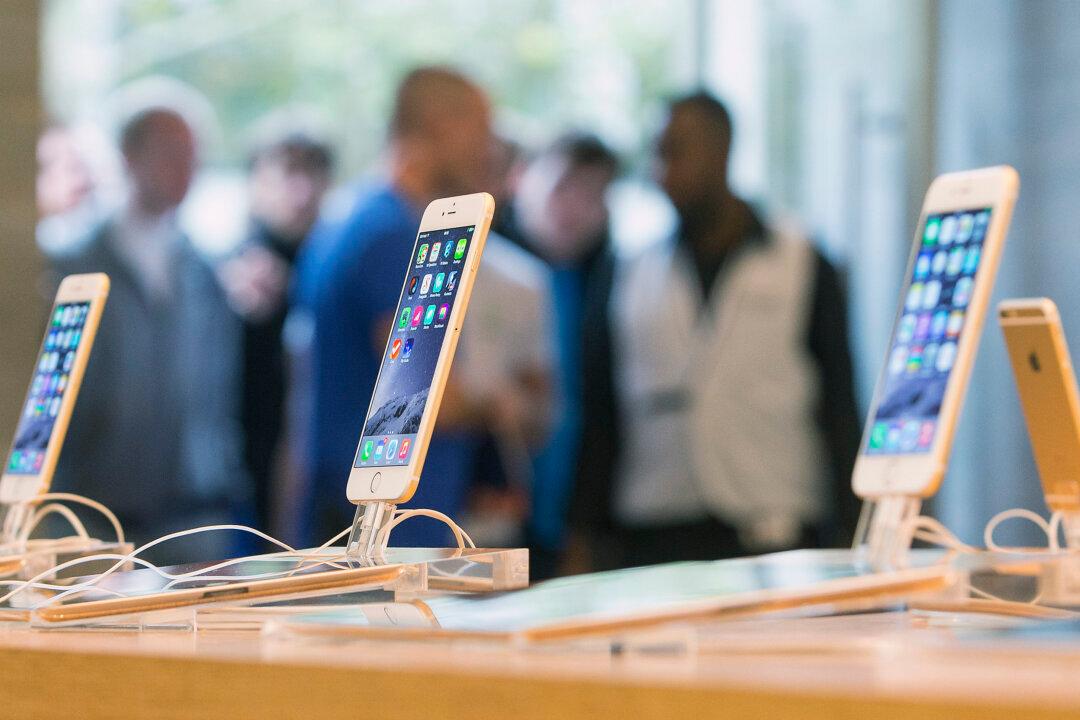Qualcomm Enforces Ban to Halt Some Apple iPhone Sales in Germany