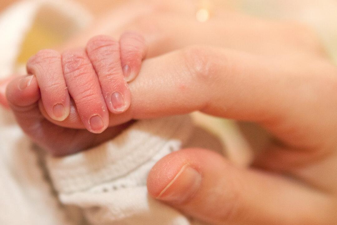 Mom Refuses to Abort Baby With Heart Outside Chest and Witnesses Miracles After Birth