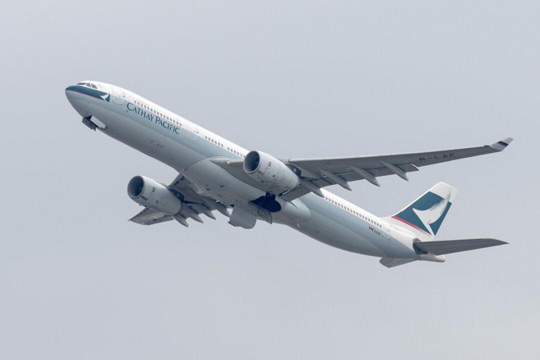 $16,000 First Class Seats Accidentally Drop 95% After Cathay Pacific Error