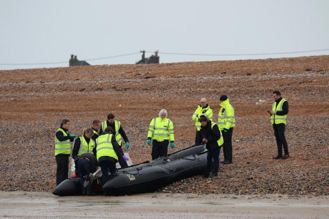 UK and France Step Up Measures to Deter Migrants Illegally Crossing Channel