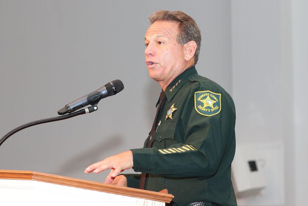 Broward Sheriff Tells Staff He Expects Suspension Over Parkland Shooting Response