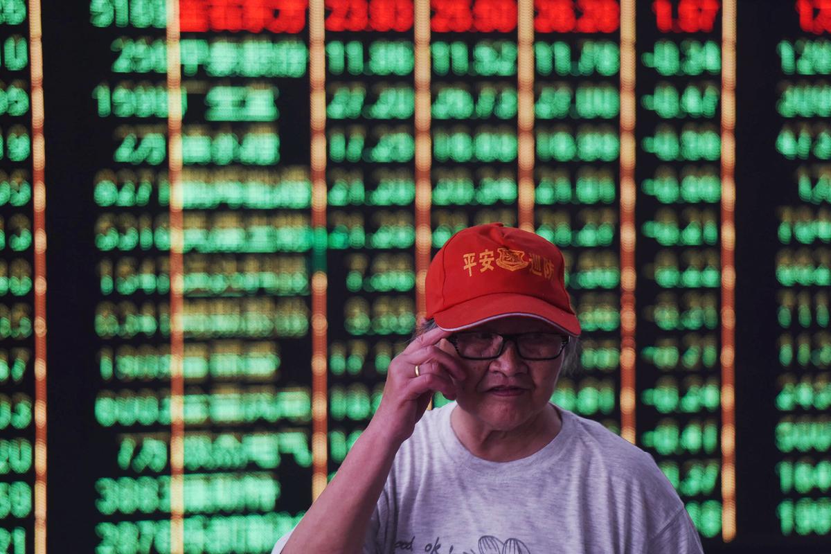 China’s Heft in Stock Benchmarks Stirs Worries of Concentration Risk