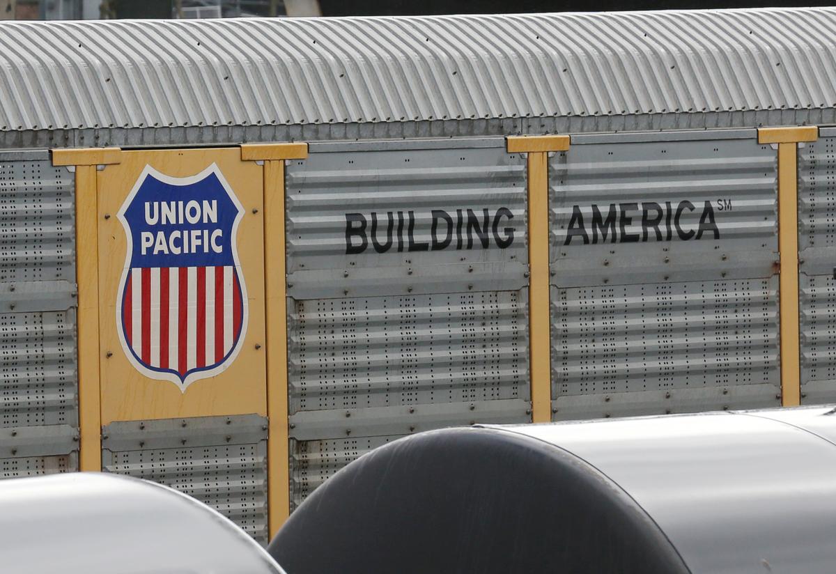 Union Pacific Jumps 8 Percent After Company Picks Turnaround Expert as COO