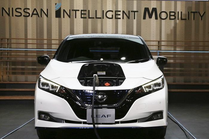 Nissan Unveils New Leaf Car After Ghosn’s Arrest Delays It