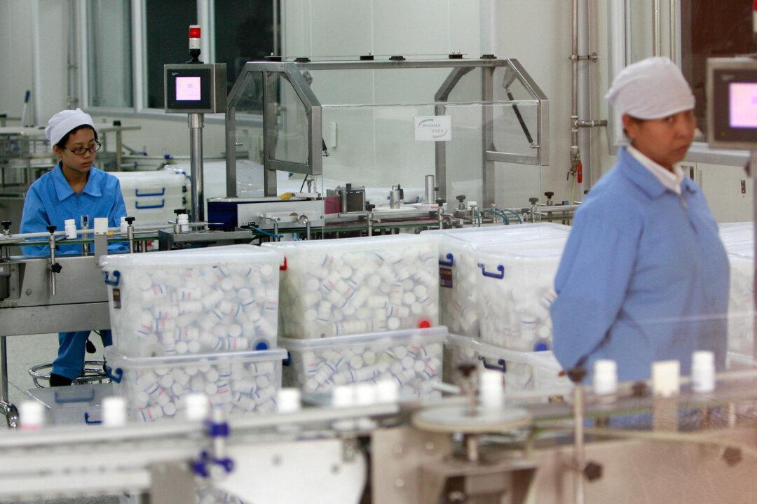 Chinese Health Firm Under Fire for Offering Fraudulent Medical Treatment Abroad