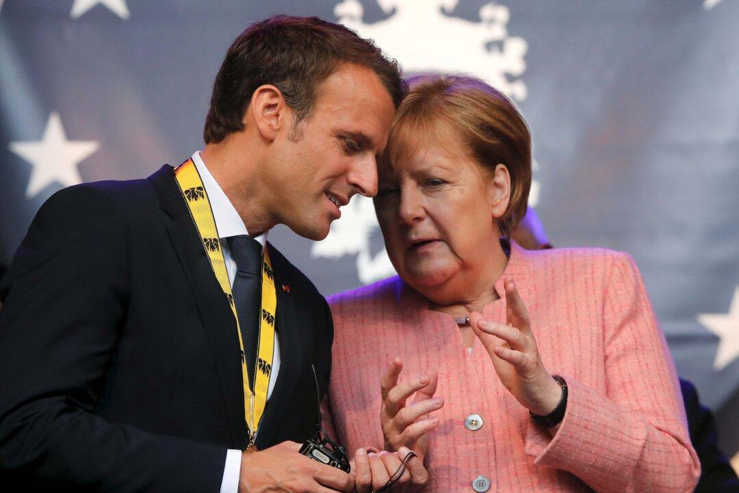 France and Germany Approve Extension of Treaty to Shore Up EU