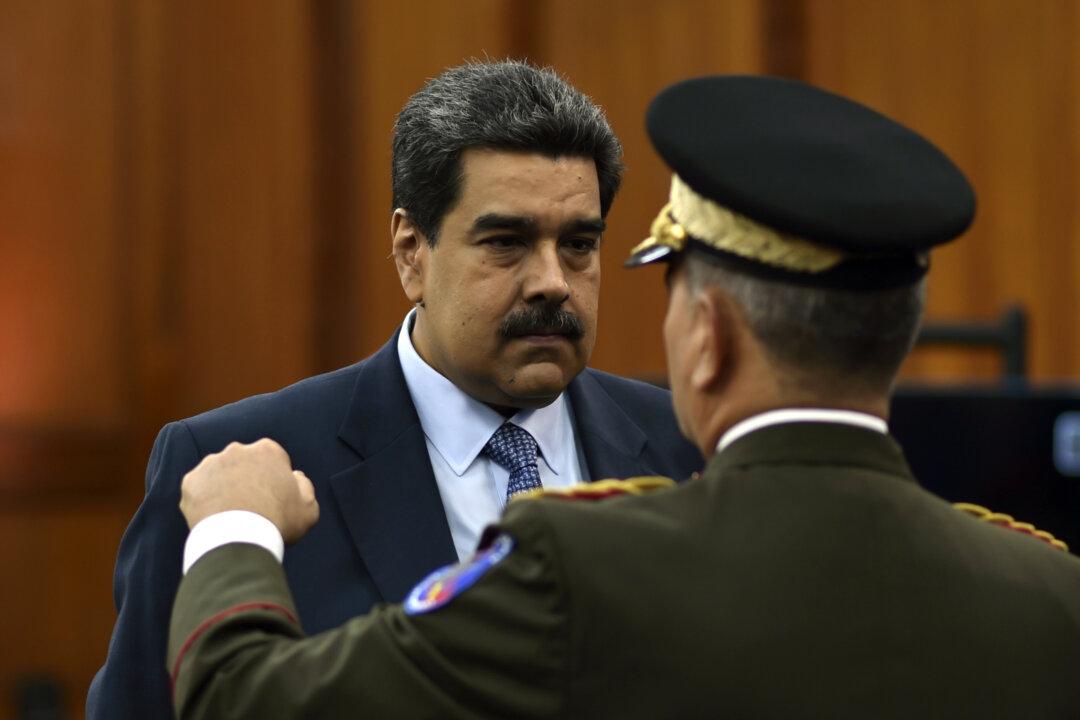 Maduro Refuses to Step Down, Exiled Supreme Court Calls for His Arrest