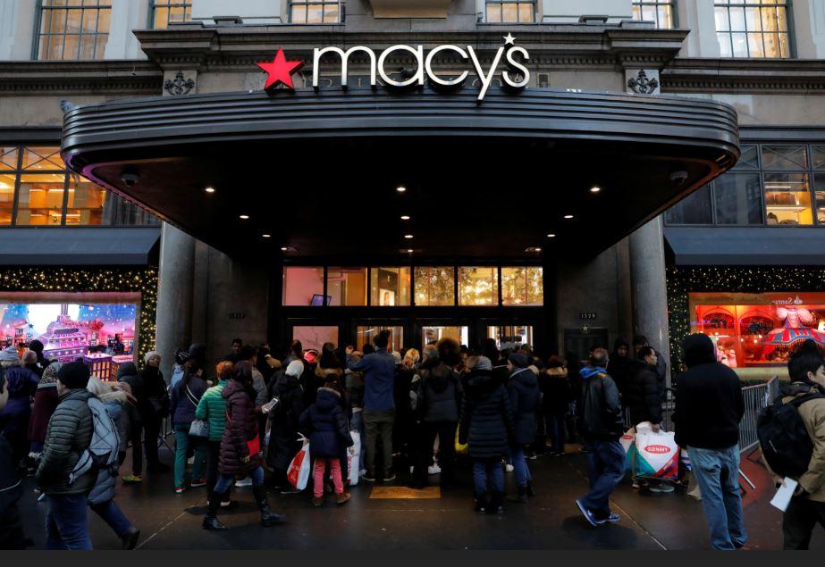 Macy’s Cuts Profit, Sales Forecast After Weak Holiday Season