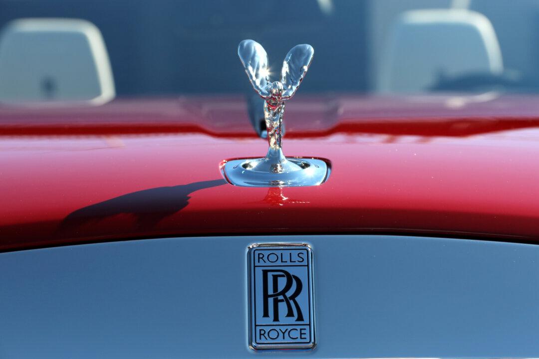Carmaker Rolls-Royce Urges UK’s May to Avoid a Hard Brexit