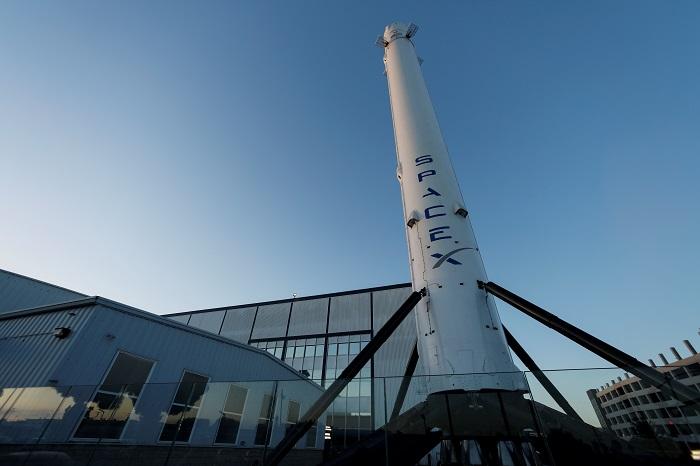 SpaceX to Cut Workforce as It Prepares to Develop Interplanetary Spacecraft, Space-Based Internet