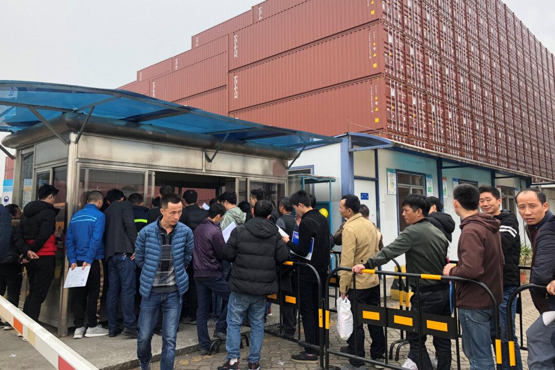Job Jitters Mount as China’s Factories Sputter Ahead of Lunar New Year