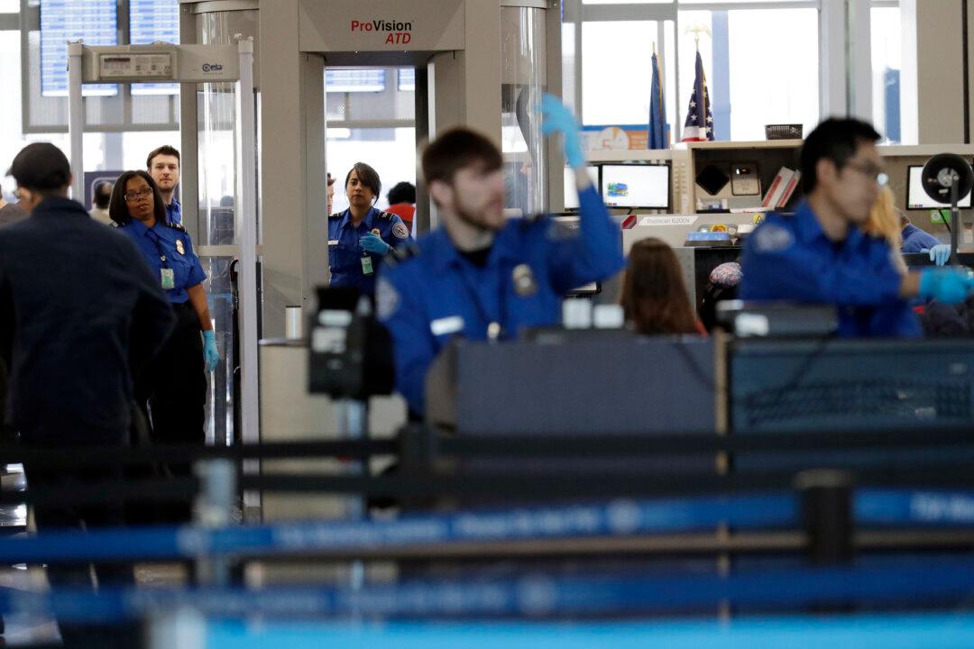TSA Screener Sick-Outs Hit 10 Percent Over Holiday Weekend