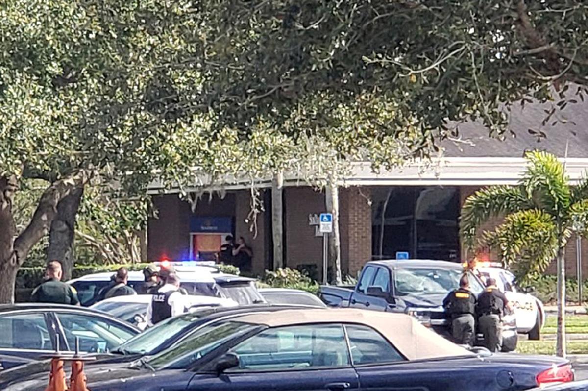 Police: 5 People Shot Dead Inside Florida SunTrust Bank, Suspect Arrested