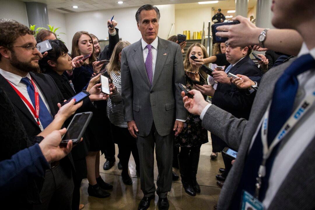 Romney Says He Will ‘Very Likely’ Vote for Witnesses in Impeachment Trial