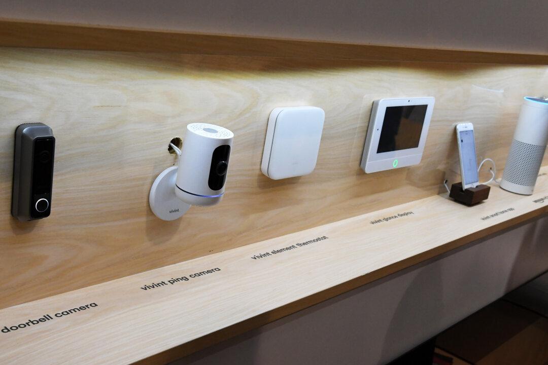 House Wants Companies to Tell Consumers About Cameras, Microphones in Devices
