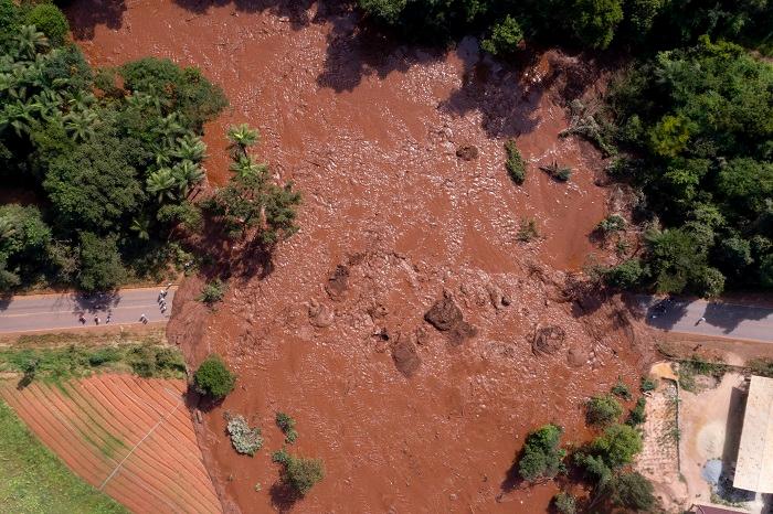 9 Dead, Search For 300 Missing After Brazil Dam Collapse