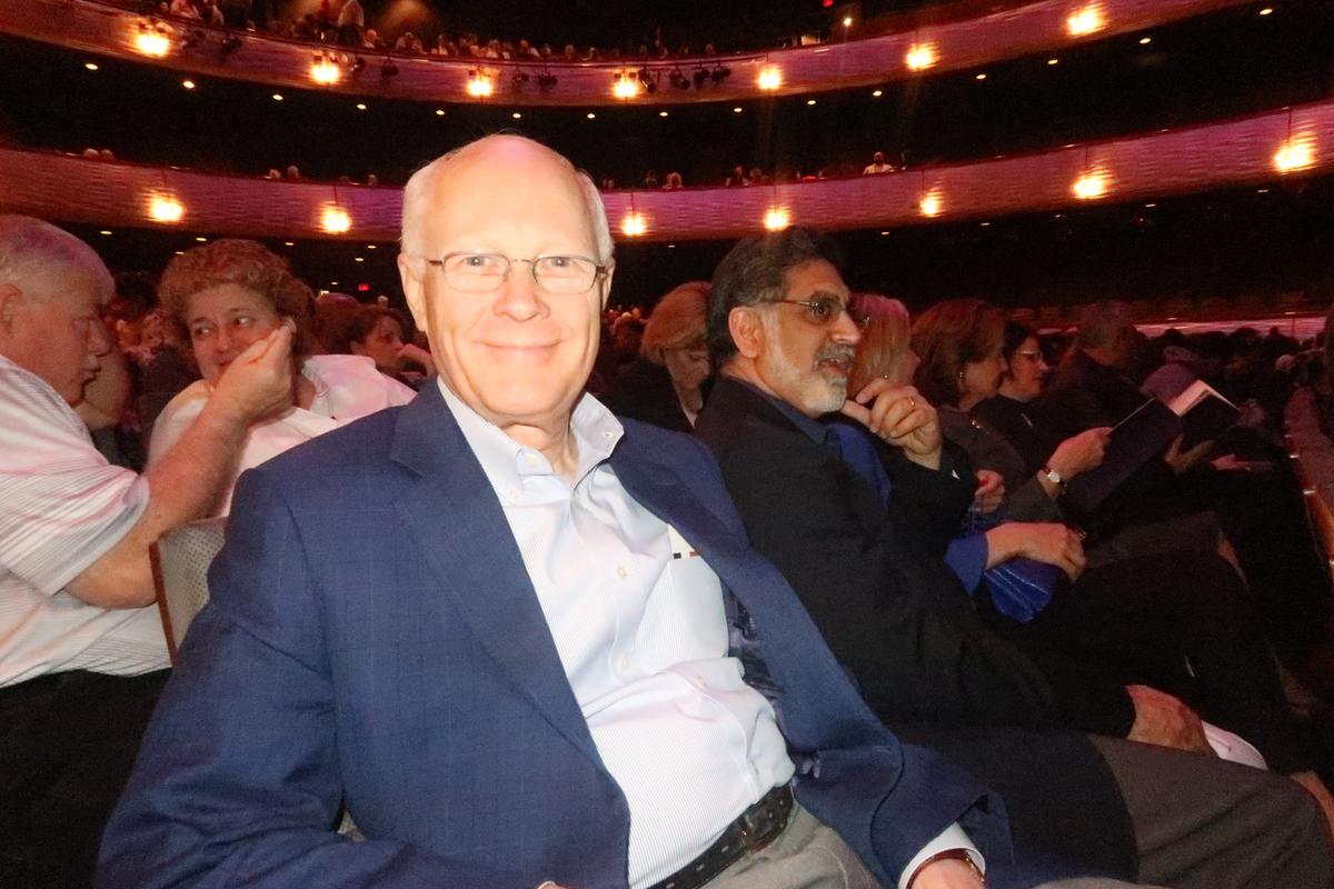 Shen Yun Spreads Message of Hope in Dallas