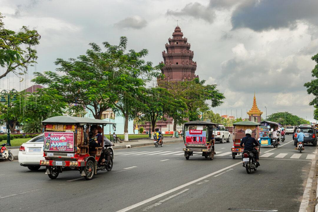 Cambodia Begins Monitoring of Foreigners in Human Trafficking Crackdown