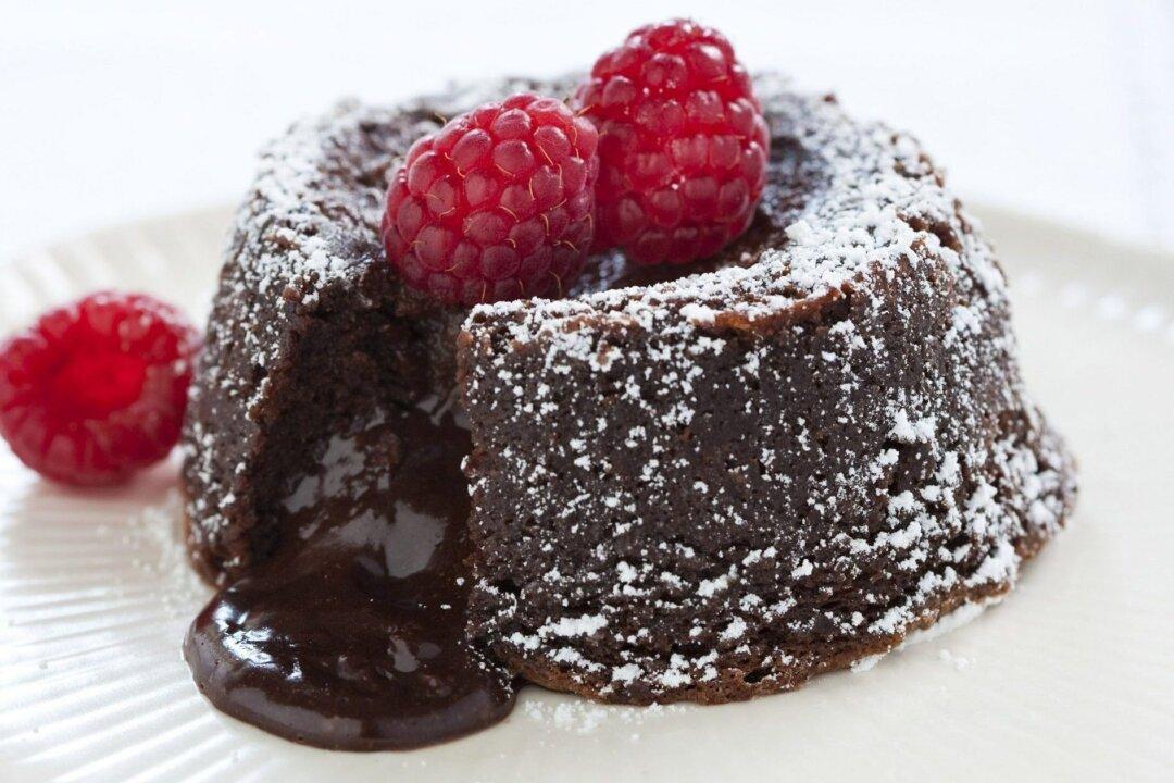 Make an Intense and Buttery Molten Chocolate Cake at Home