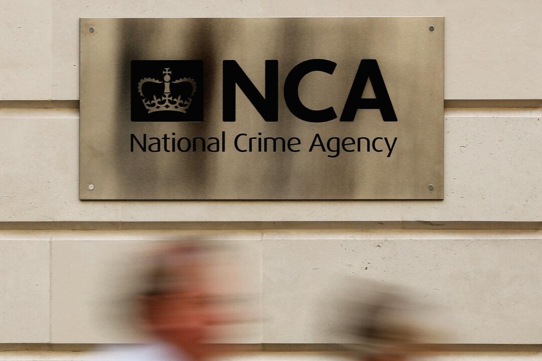 Turkish Driver Arrested in UK After 16 Migrants Found in Lorry
