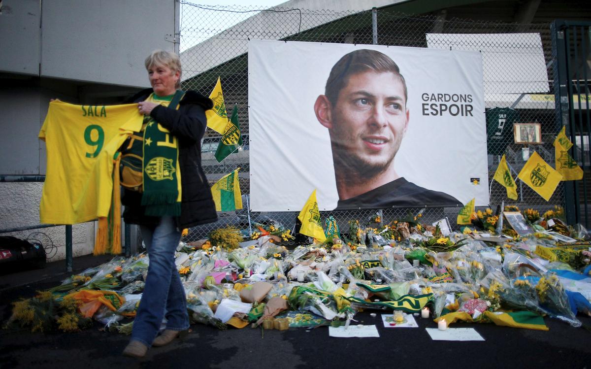 Plane Cushions Found in Search for Missing Soccer Player Sala
