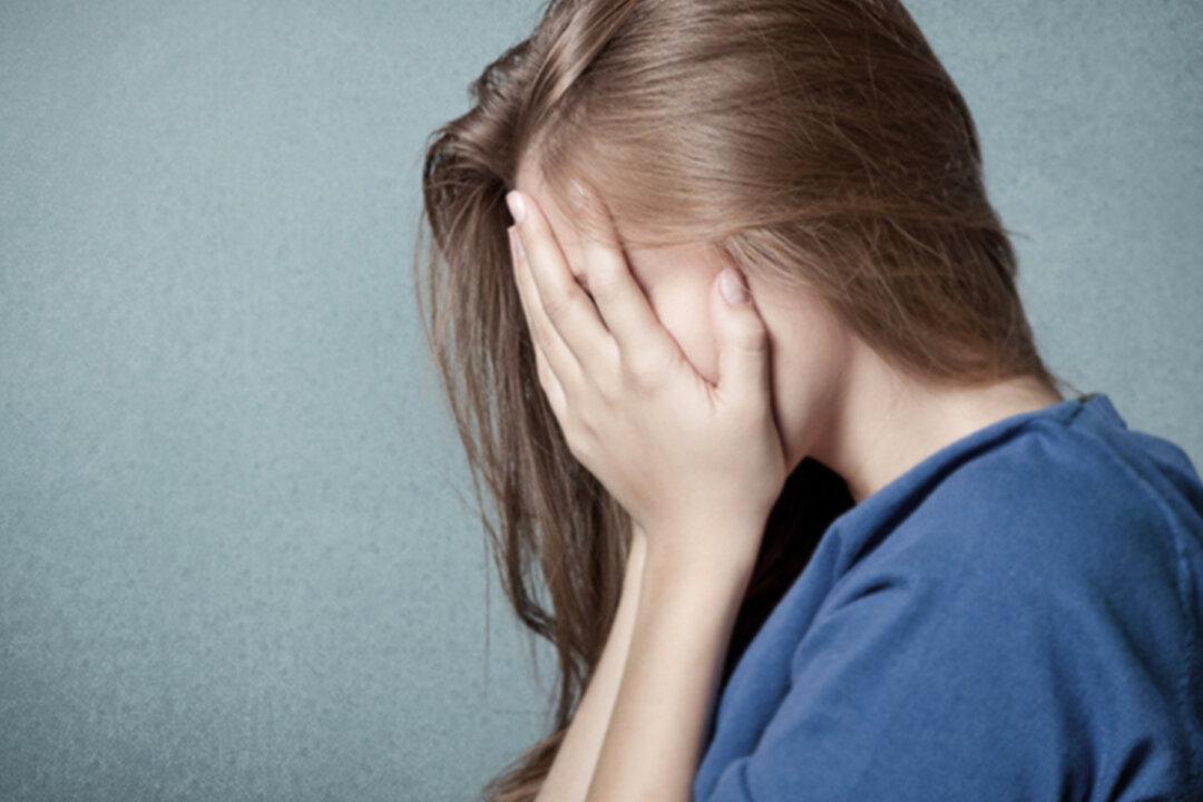 Jeremy Kyle Show Offers Woman $10,000 Worth of Dental Work for Her Bad Teeth