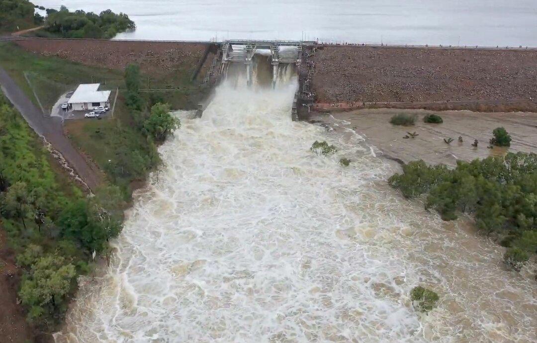 Pumping Continues at Leaking Australian Dam