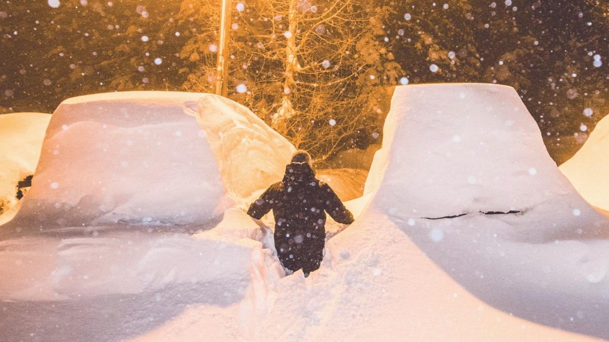 Blizzard, Avalanche Warnings for California